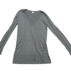 Halogen V-neck Cashmere Gray Long Sleeve Pullover lightweight Sweater size: S